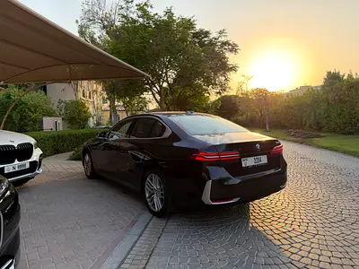 2026 BMW 5 Series 520i GCC Specs - Agency Warranty & Service 5 Years
