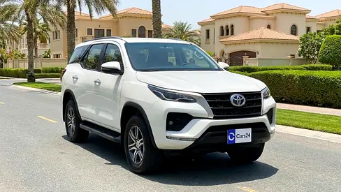 AED 1,611/month | Free 3 Months Warranty | Service History | 30 Day Return | TOYOTA FORTUNER 2025