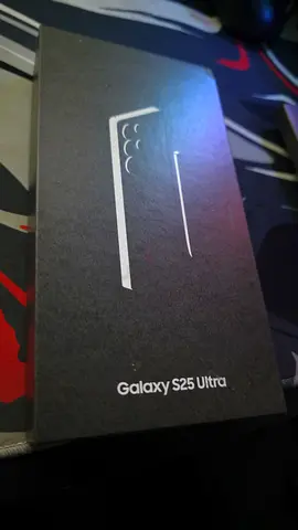 Samsung Galaxy S25 Ultra with box and S PEN