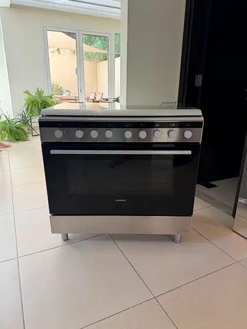 Siemens 90x60cm freestanding full gas oven and cooker - good condition