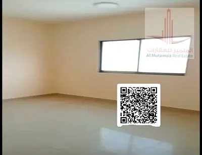 Residential/commercial building for sale, overlooking three streets; prime location in the Al-Rumaila area.