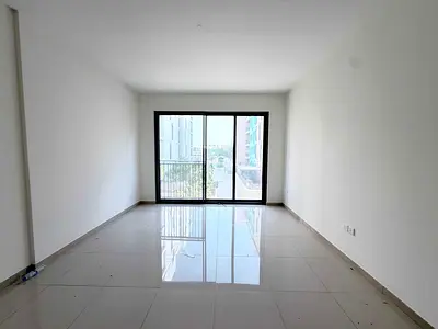 استوديو واسع بتصميم كبير في أب تاون الزاهية | 410 قدم² | 36,000 درهم | مسبح، جيم ومواقف مغطاة | متصل مباشرةً بالزاهية سيتي سنتر