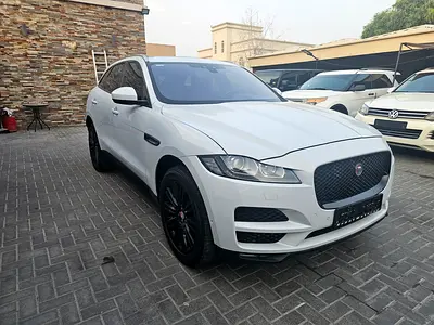 Jaguar F-Pace 2017 35T Prestige GCC Specs in Excellent Condition