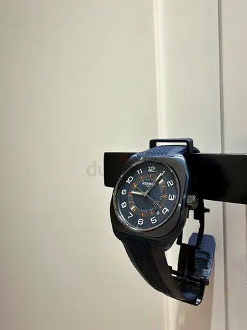 Men's Hermes watch with rubber strap - great condition