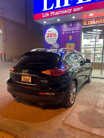 2015 Infiniti QX50 photo 3