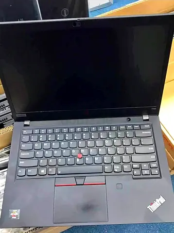 Lenovo thinkpad Ryzen A485 3pro 4gb ram 128gb ssd