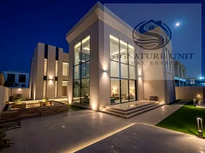 Modern 5BR Villa | Pool | Parking | Driver