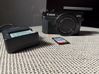 Canon G7X Mark II compact camera