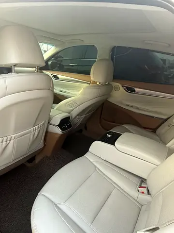 2023 Hyundai AZERA photo 5