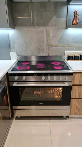 Siemens 90cm Electric Ceramic Cooker – Excellent Condition | Premium Appliance