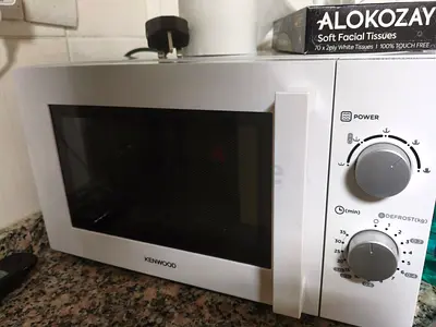 Kenwood compact microwave oven - used