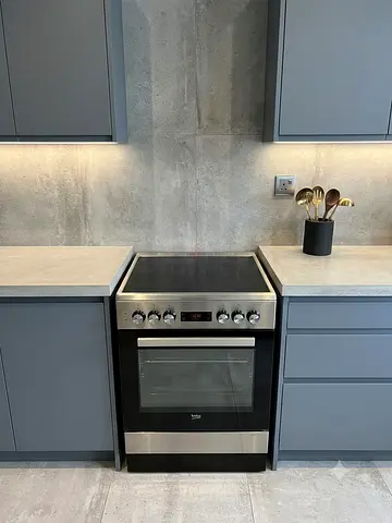 Beko 60cm Full Electric Digital Cooking Range – Like New Condition