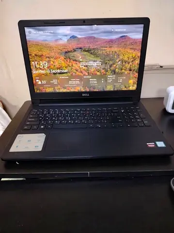 Dell Inspiron 15 – Core i5 | 500GB SSD | 8GB RAM | 2GB AMD Graphics | Good Condition