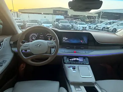2023 Hyundai AZERA photo 4