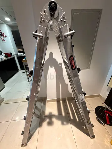 Multi-position, heavy duty Gorilla Folding and Extension Ladder, max load 120kg, extendable to 6:40m