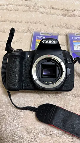 Canon EOS 60D DSLR along with 3 lens and filters 18-135mm 50mm+ 50mm - Good Working Condition