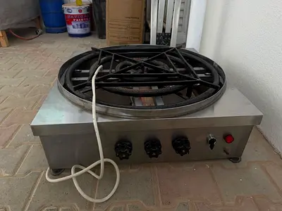 High-Quality Commercial Gas Stove - Perfect for Chefs!