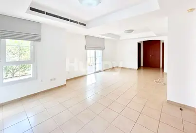 Vacant | Corner Unit | Next to Pool and Park