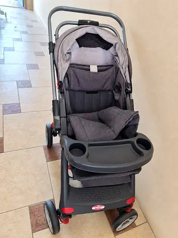 BABY STROLLER / PRAM FOR SALE