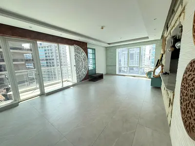 Perfect! Chiller Included! Huge Layout