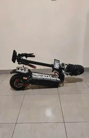 High Performance Electric Scooter with Foldable Design 2000w