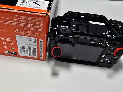 Sony a6600 mirrorless camera body 29k shuttercount