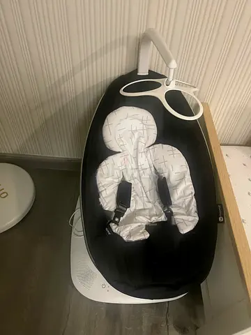 4moms mamaRoo Baby Swing/Rocker - Black, Good Condition