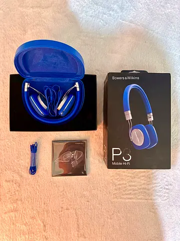 Bowers & Wilkins P3 Mobile Hi‑Fi Headphones (Blue) with Case
