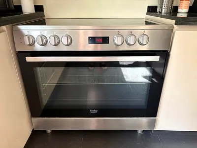 Beko Stainless Steel Freestanding Electric Oven with Ceramic Hob