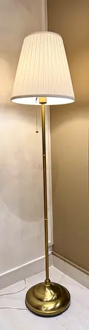 Floor lamp