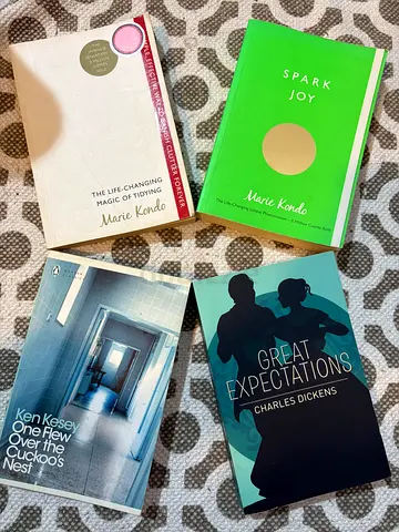 4 Books for Sale @ 4 AED 📚!!