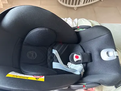CYBEX I CLOUD T+ black infant car seat with base flawless condition