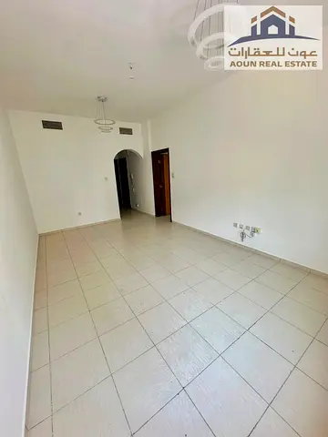 🏠 **Beautiful Apartment for Rent in Al Majaz, Sharjah** 🛏️ **1 Bedroom & Living Room** 🍳 Wide & modern kitchen 🚿 **2 Bathrooms** 🏢 Clean and wel