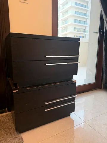 Set of 2 Dark Wood Nightstands
