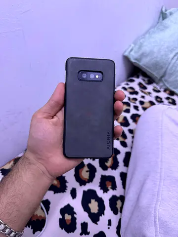 Samsung S10E