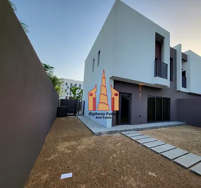 3bhk townhouse free hold property in aljada big layout vacant property