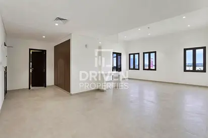 Huge Layout | Furnished and Upgraded Studio
