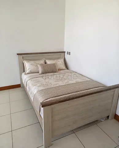 Premium Spacious Room with Huge Balcony – Kerala Ladies Only