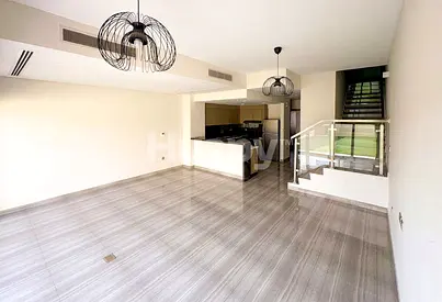 Single Row | Unfurnished | Community View
