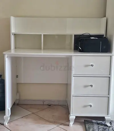 White Study Desk with Shelves and Drawers