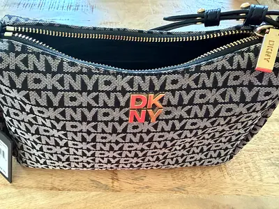 New dkny hand bag