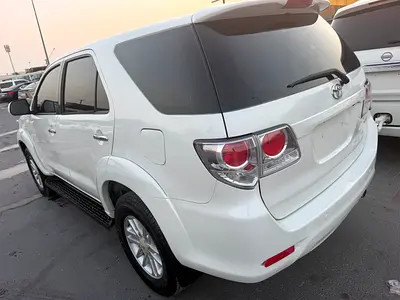 2013 Toyota FORTUNER — фото 4