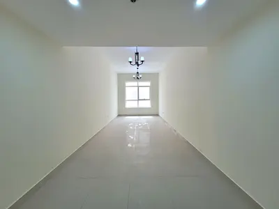 VERY SPACIOUS 1 BEDROOM APARTMENT AT THE MAIN LOCATION READY TO MOVE.