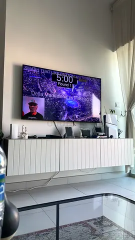 Samsung Smart TV - 50inch