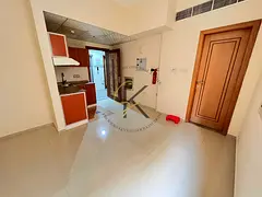 Lavish studio for family \\ prime location \\ muwaileh\ just 17k