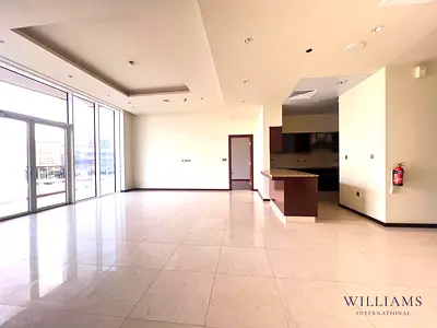 READY TO MOVE IN | UNFURNISHED | BEACH ACCESS