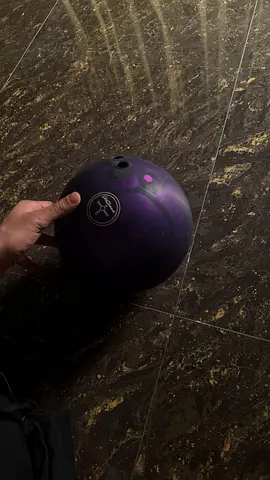 Hammer purple bowling ball