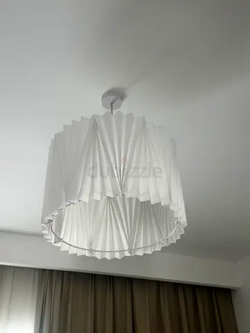 White pleated fabric pendant ceiling lamp