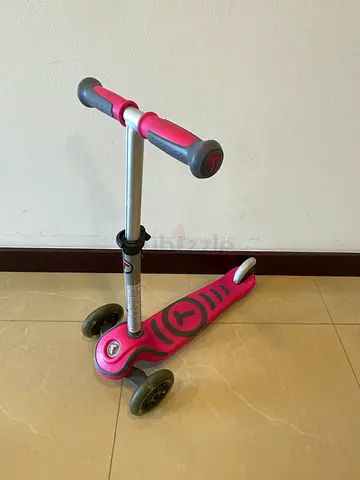 Pink 3-Wheel Kids Scooter - Adjustable Handle, Good Condition