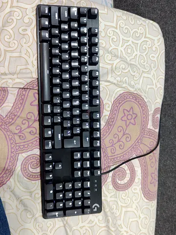 Logitech g513 se gaming keyboard.